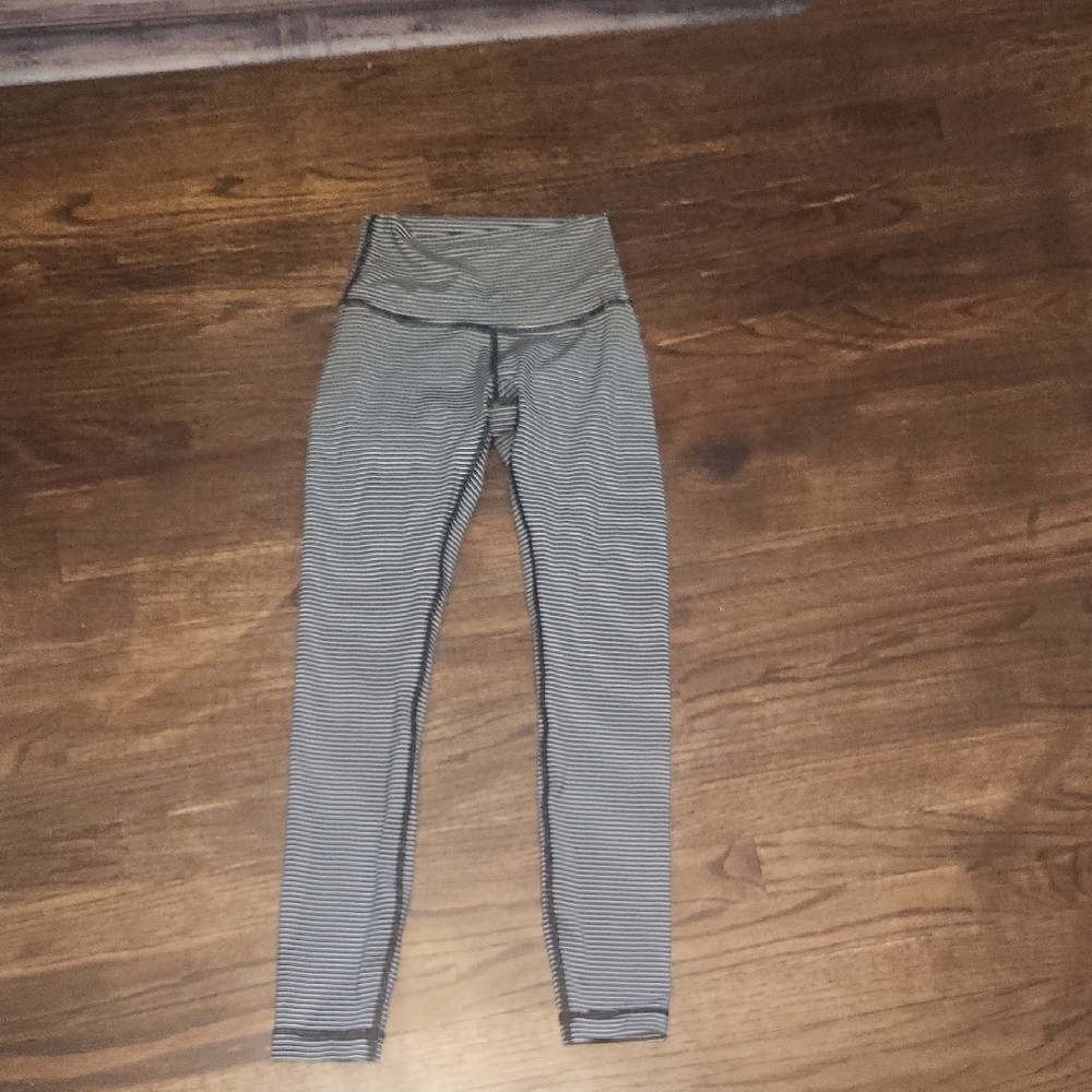Lululemon Wunder Under High-Rise Tight 25" *Luxtreme Size 2
